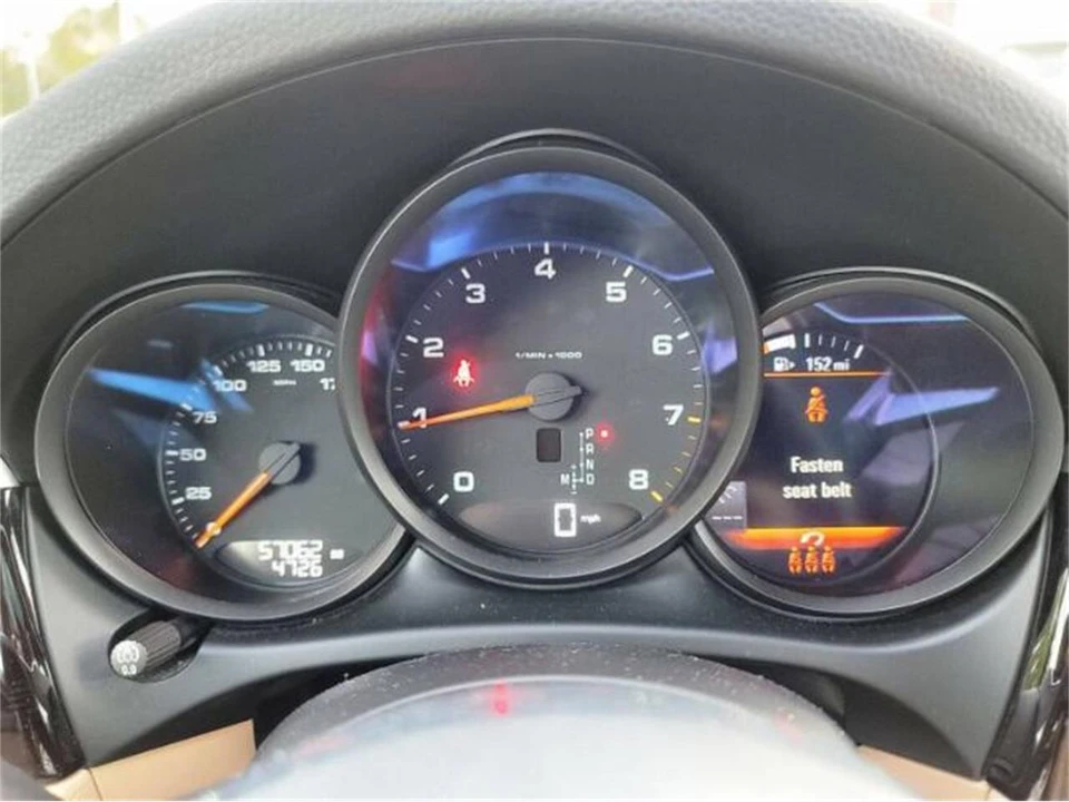 2021 Porsche Macan - Image 14 of 22