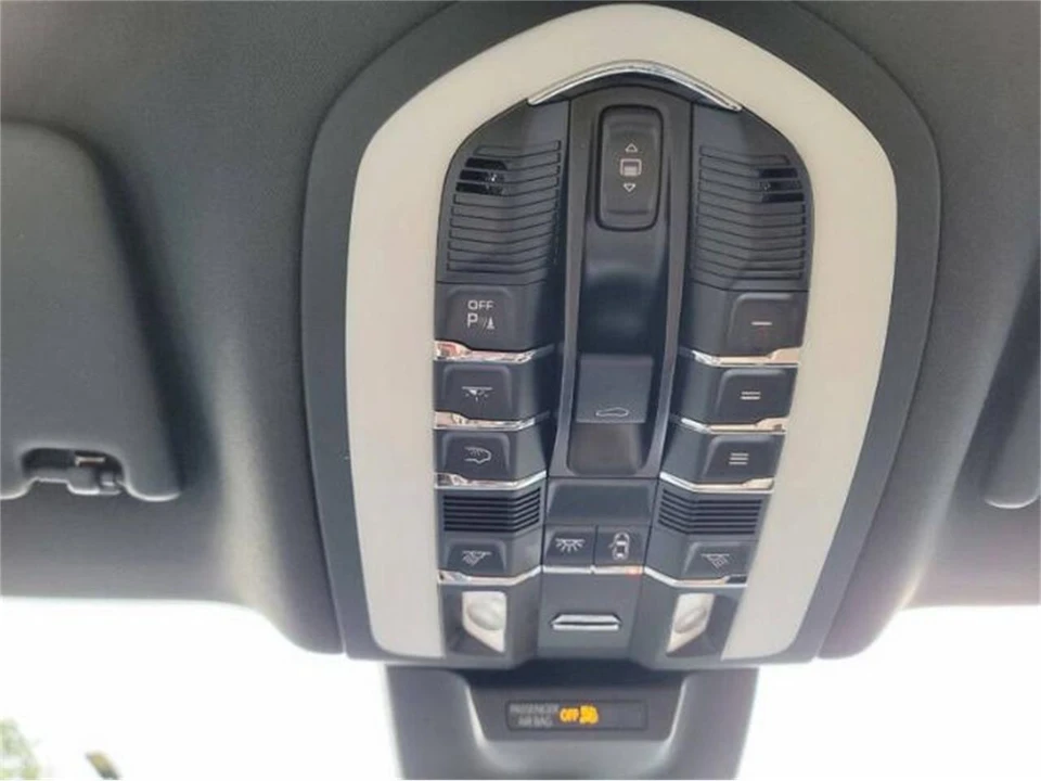 2021 Porsche Macan - Image 12 of 22