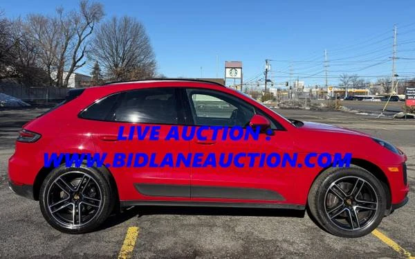 2021 Porsche Macan - Image 2 of 7