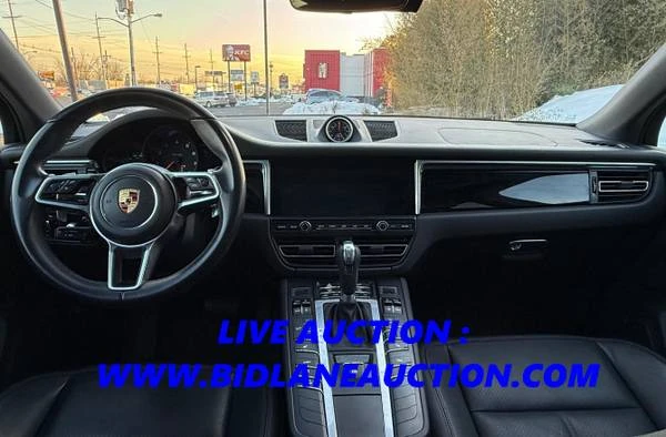 2021 Porsche Macan - Image 4 of 7