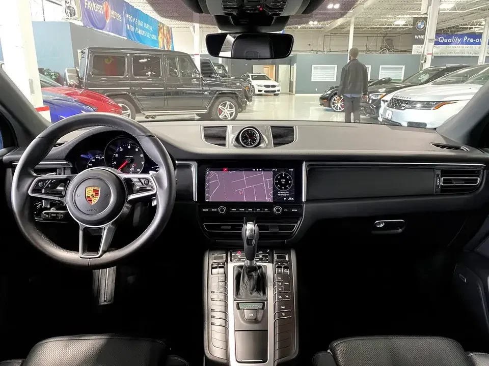 2021 Porsche Macan - Image 12 of 20