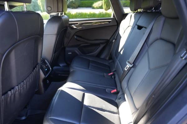 2021 Porsche Macan - Image 14 of 21