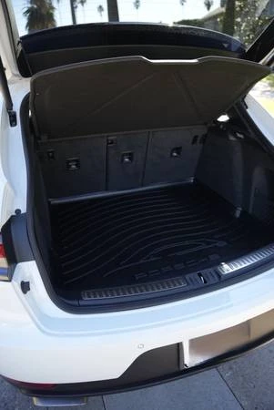 2021 Porsche Macan - Image 6 of 21