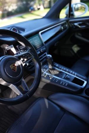 2021 Porsche Macan - Image 20 of 21