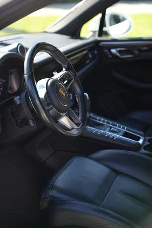 2021 Porsche Macan - Image 10 of 21
