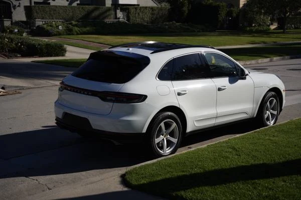 2021 Porsche Macan - Image 2 of 21