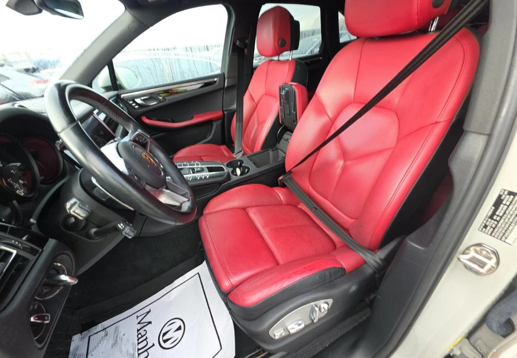 2021 Porsche Macan - Image 10 of 19