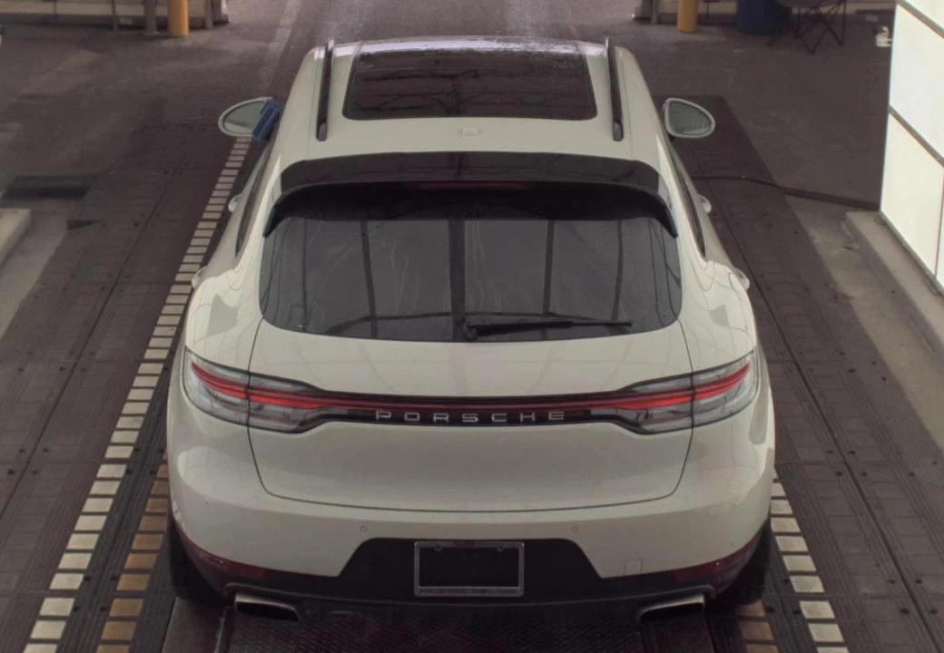 2021 Porsche Macan - Image 4 of 19