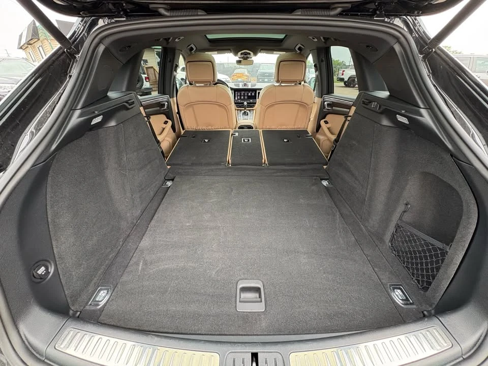 2021 Porsche Macan - Image 19 of 19