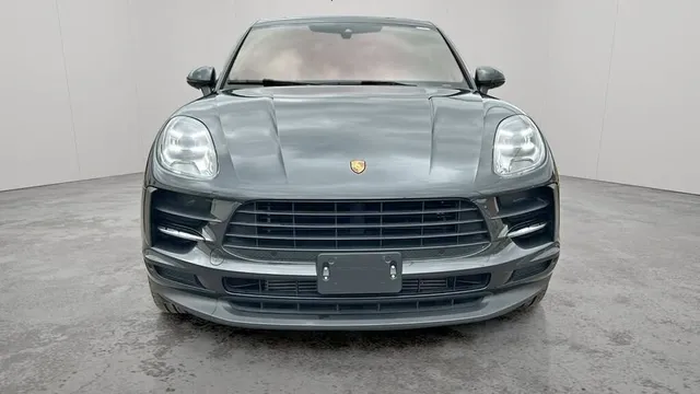 2021 Porsche Macan Base