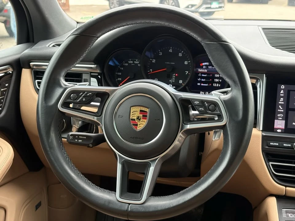 2021 Porsche Macan - Image 15 of 19