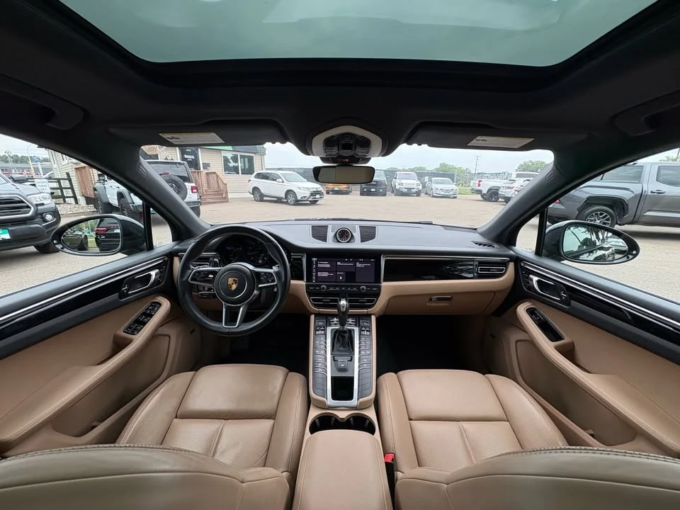 2021 Porsche Macan - Image 10 of 19