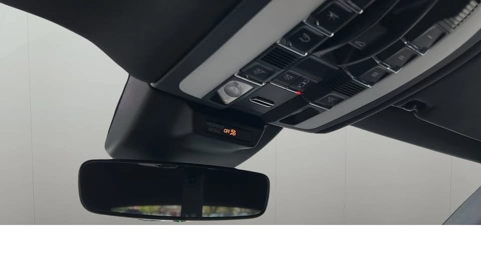 2021 Porsche Macan - Image 10 of 20