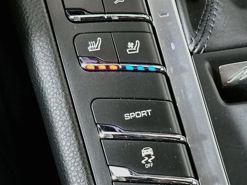 2021 Porsche Macan - Image 14 of 20