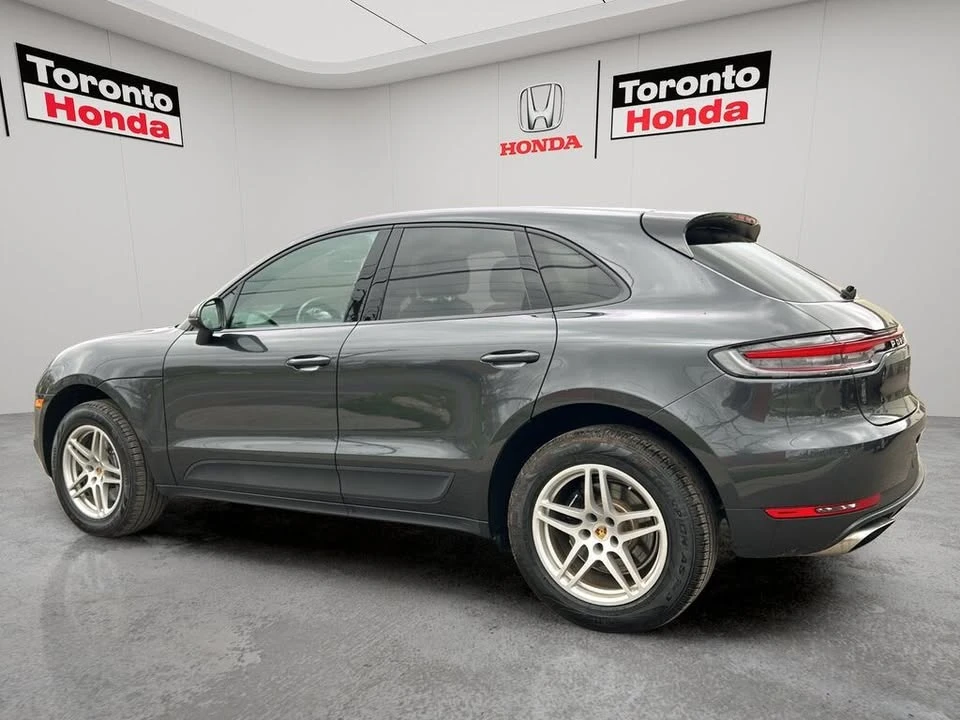 2021 Porsche Macan - Image 18 of 19