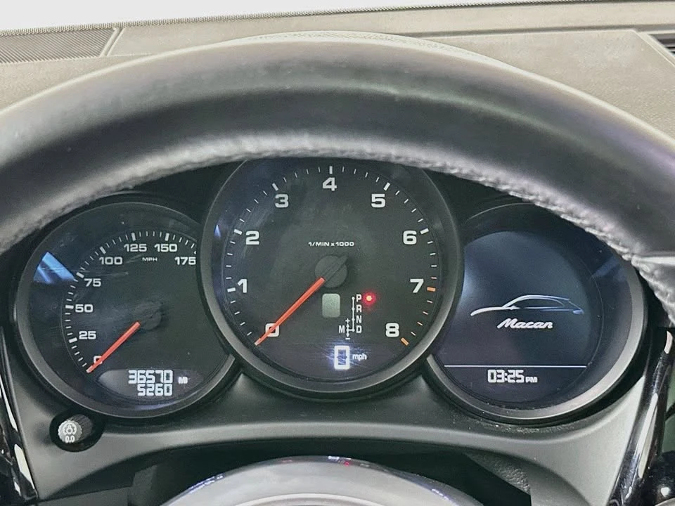 2021 Porsche Macan - Image 9 of 20