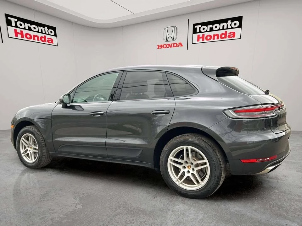 2021 Porsche Macan - Image 18 of 19