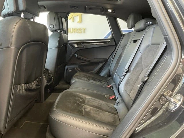 2021 Porsche Macan - Image 8 of 10