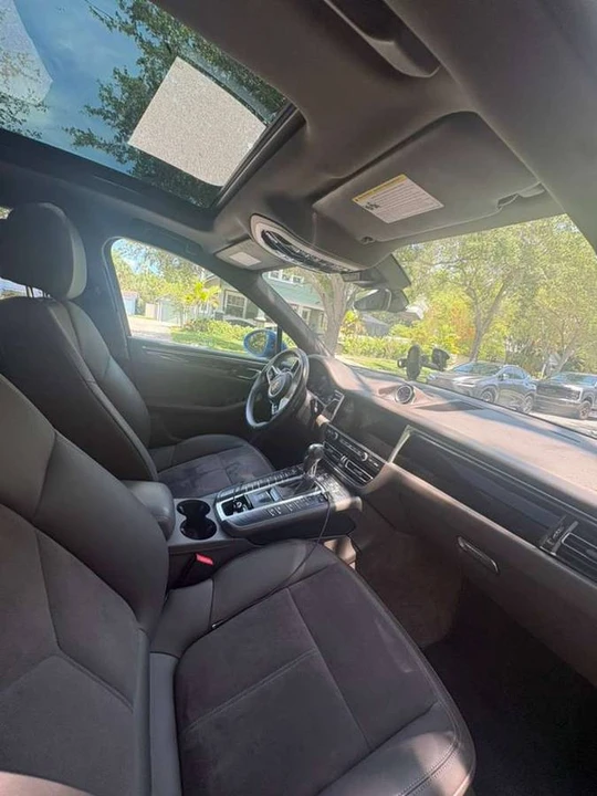 2021 Porsche Macan - Image 10 of 12