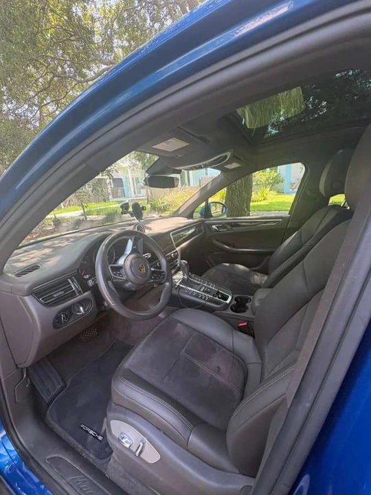 2021 Porsche Macan - Image 2 of 12