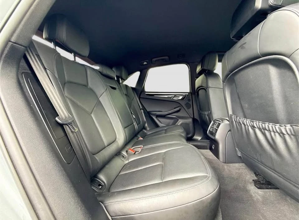 2021 Porsche Macan - Image 5 of 7