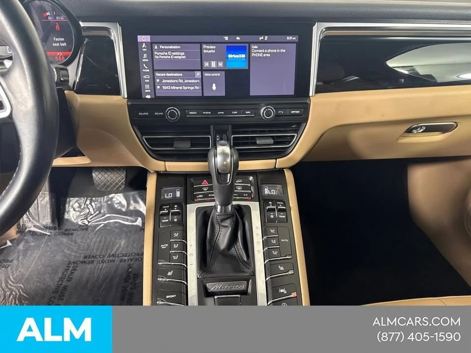 2021 Porsche Macan - Image 11 of 20