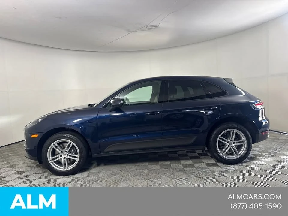 2021 Porsche Macan - Image 19 of 20