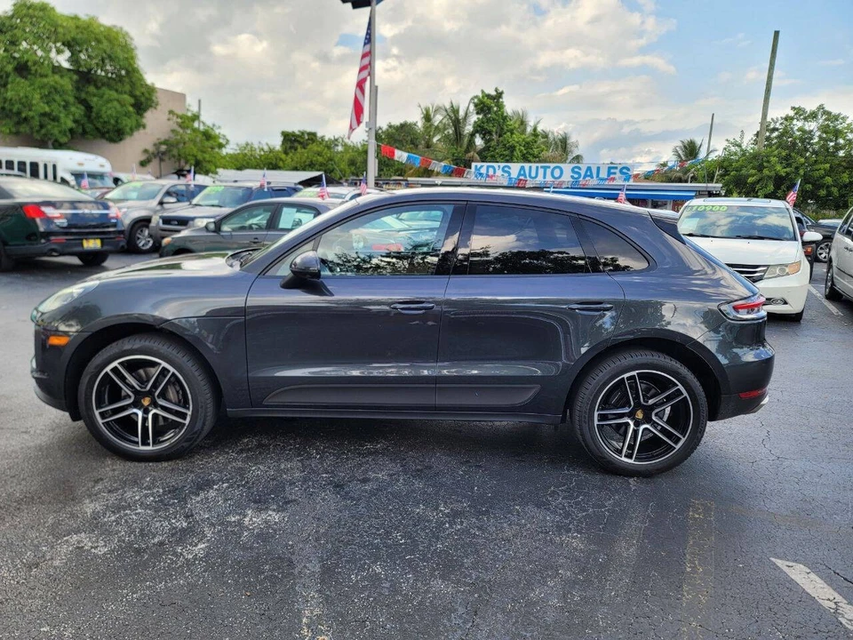 2021 Porsche Macan - Image 2 of 23