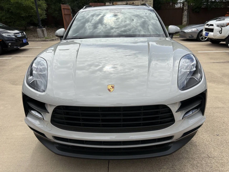 2021 Porsche Macan - Image 9 of 21