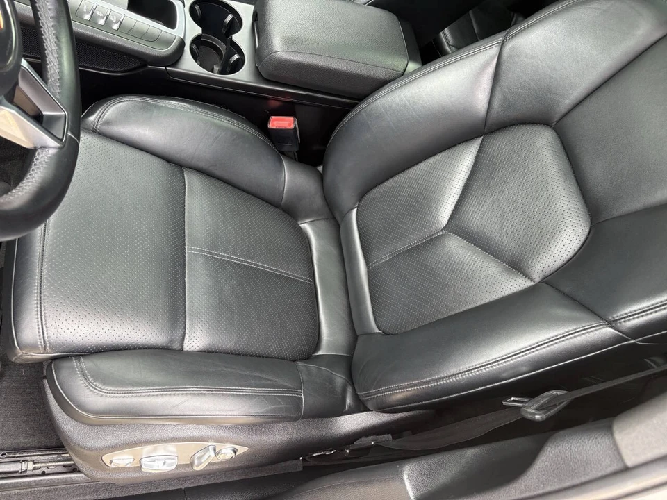 2021 Porsche Macan - Image 20 of 21