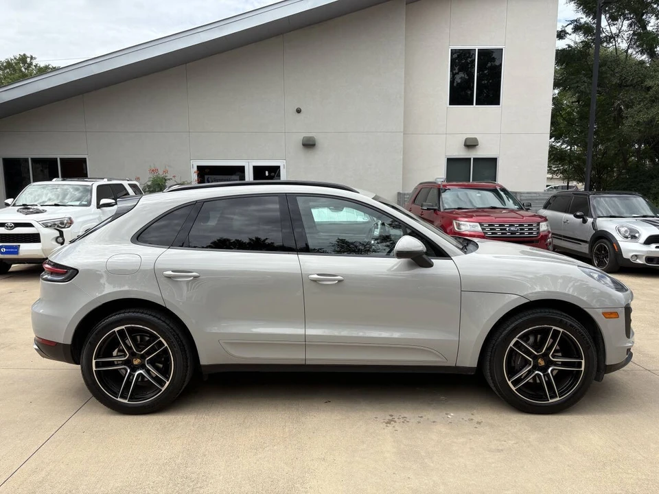 2021 Porsche Macan - Image 3 of 21