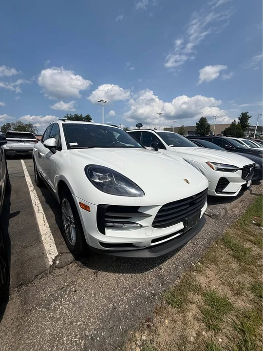 2021 Porsche Macan - Image 2 of 4