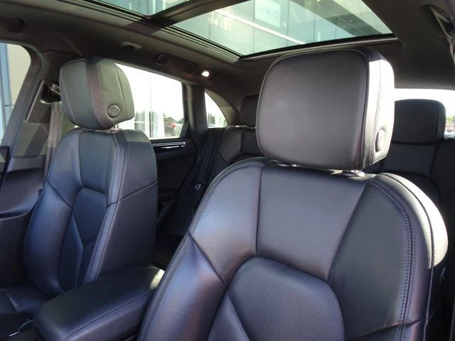 2021 Porsche Macan - Image 11 of 20