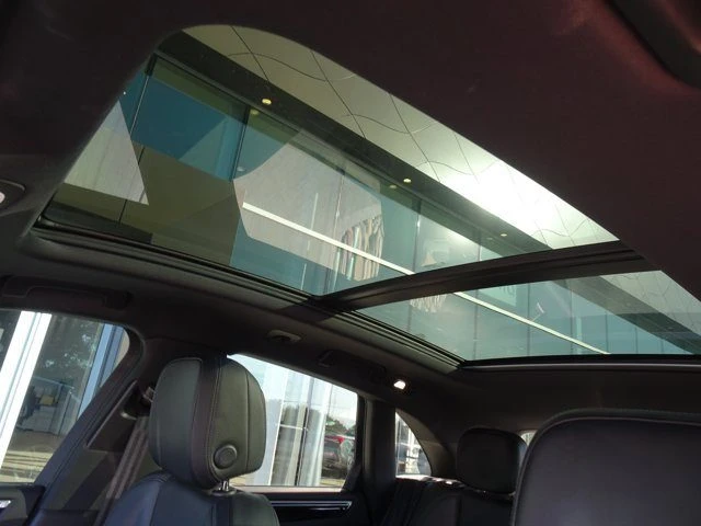 2021 Porsche Macan - Image 12 of 20