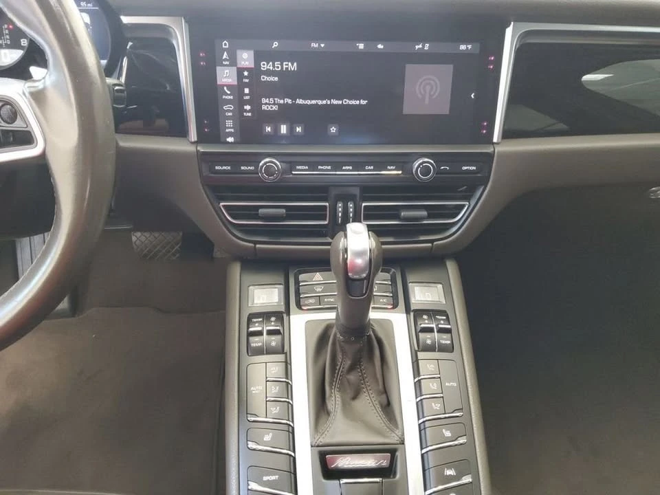 2021 Porsche Macan - Image 7 of 9