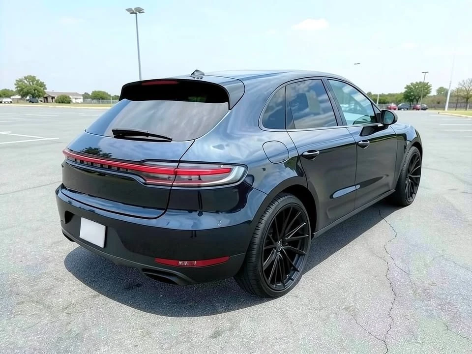 2021 Porsche Macan - Image 7 of 12
