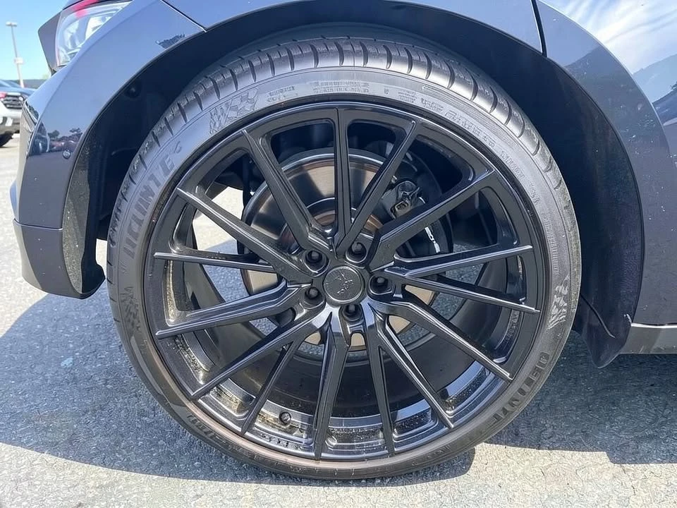 2021 Porsche Macan - Image 11 of 12