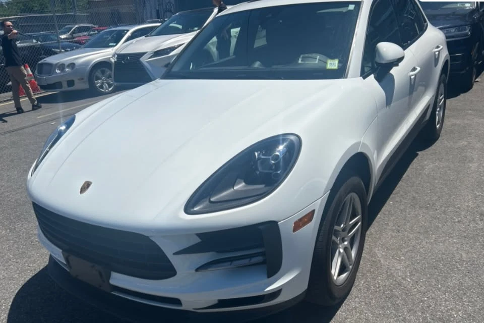 2021 Porsche Macan - Image 5 of 17