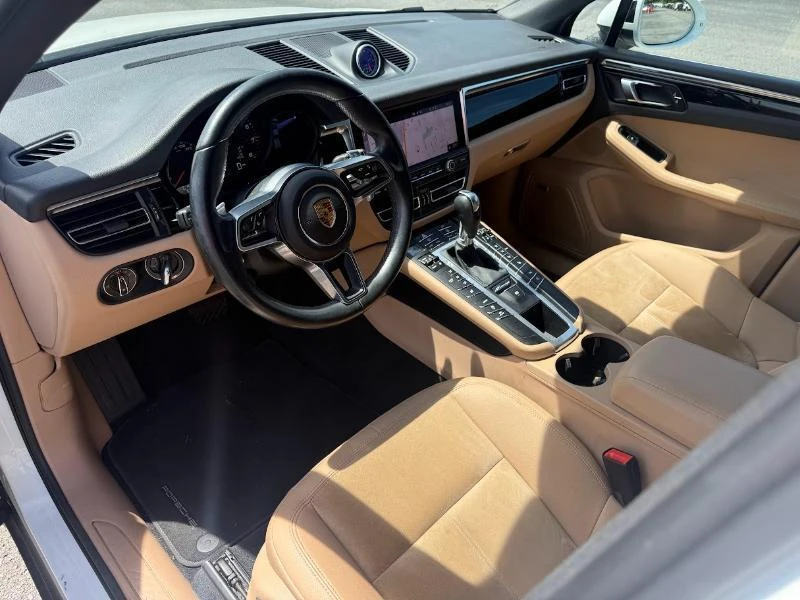 2021 Porsche Macan - Image 7 of 12