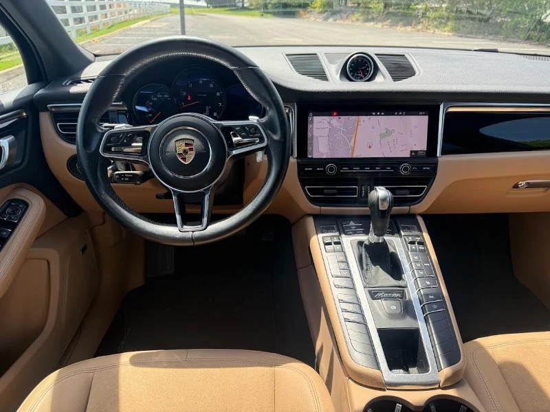 2021 Porsche Macan - Image 8 of 12