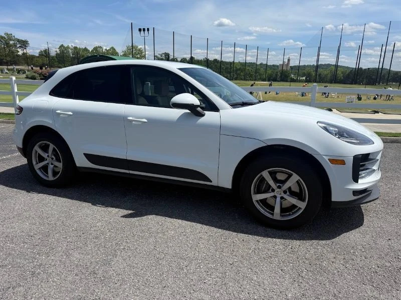 2021 Porsche Macan - Image 4 of 12