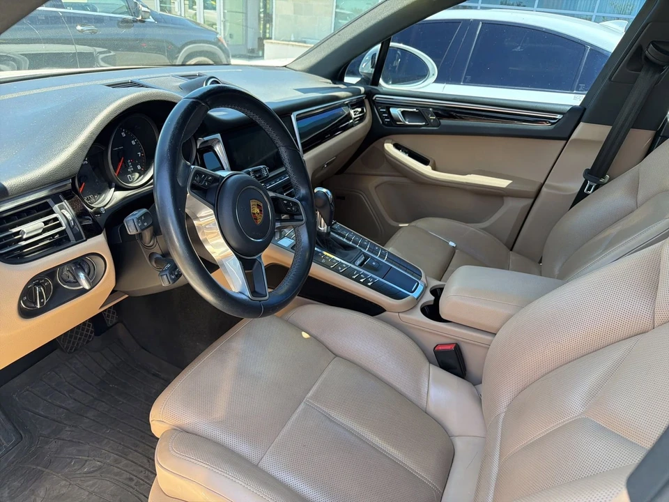 2021 Porsche Macan - Image 3 of 6