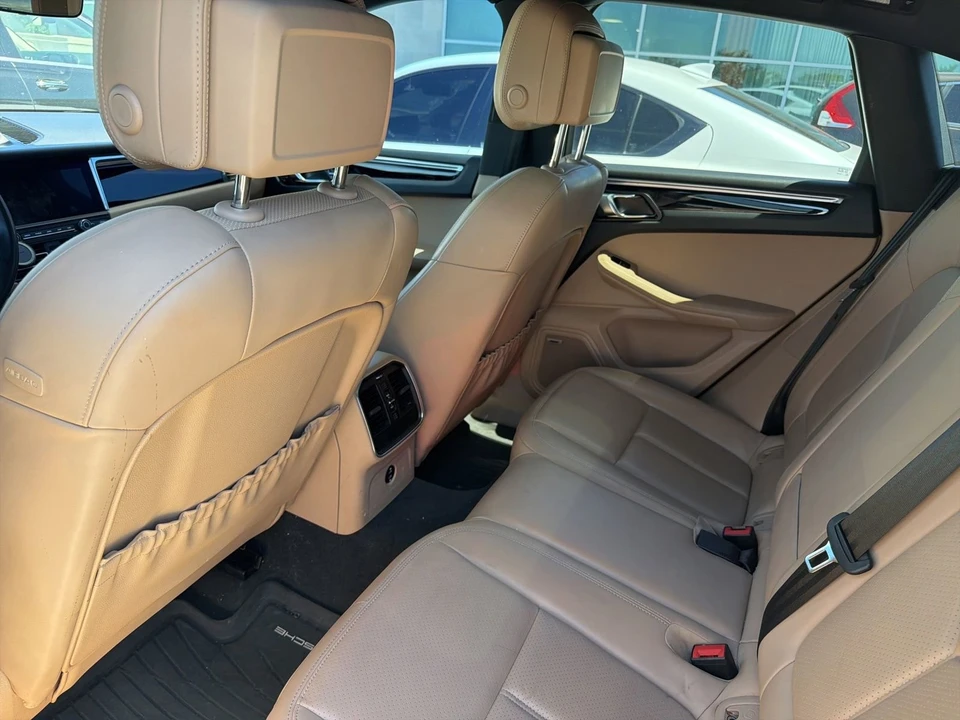 2021 Porsche Macan - Image 4 of 6