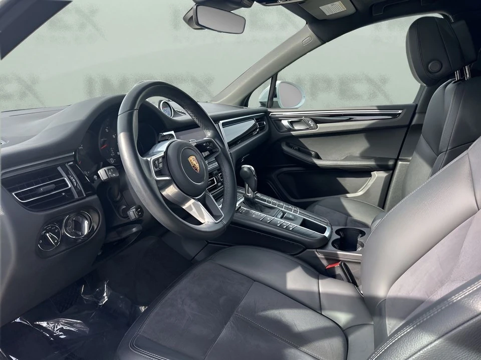 2021 Porsche Macan - Image 9 of 12