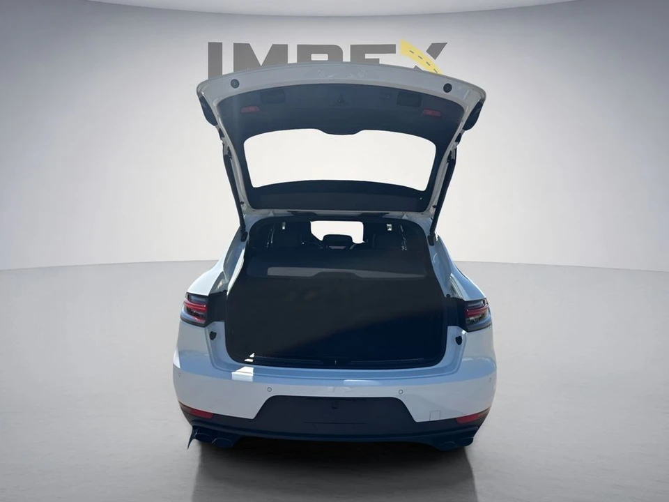 2021 Porsche Macan - Image 30 of 31