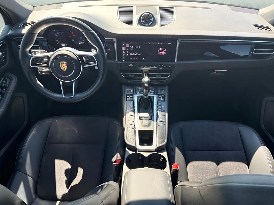 2021 Porsche Macan - Image 14 of 31