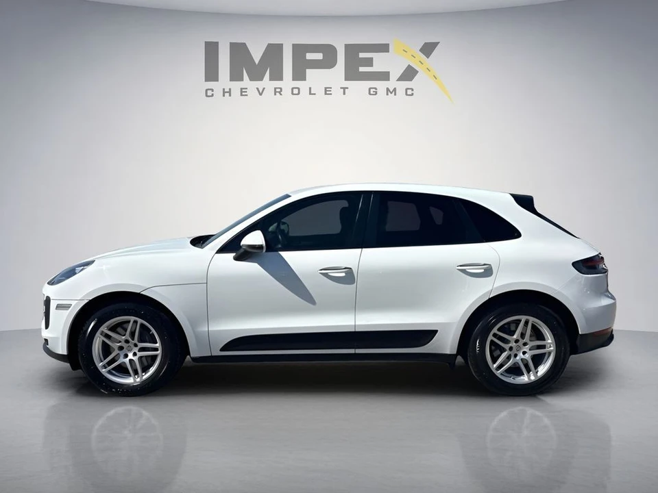2021 Porsche Macan - Image 2 of 31