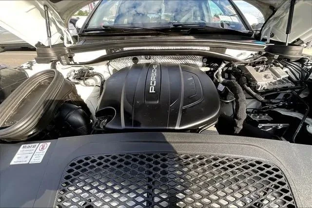 2021 Porsche Macan - Image 12 of 12
