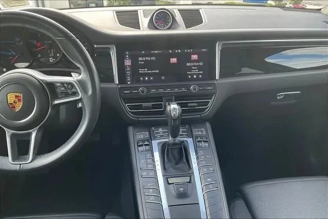 2021 Porsche Macan - Image 8 of 12