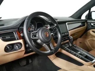 2021 Porsche Macan - Image 4 of 4